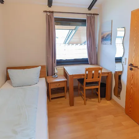 J7 Hébergement de vacances *